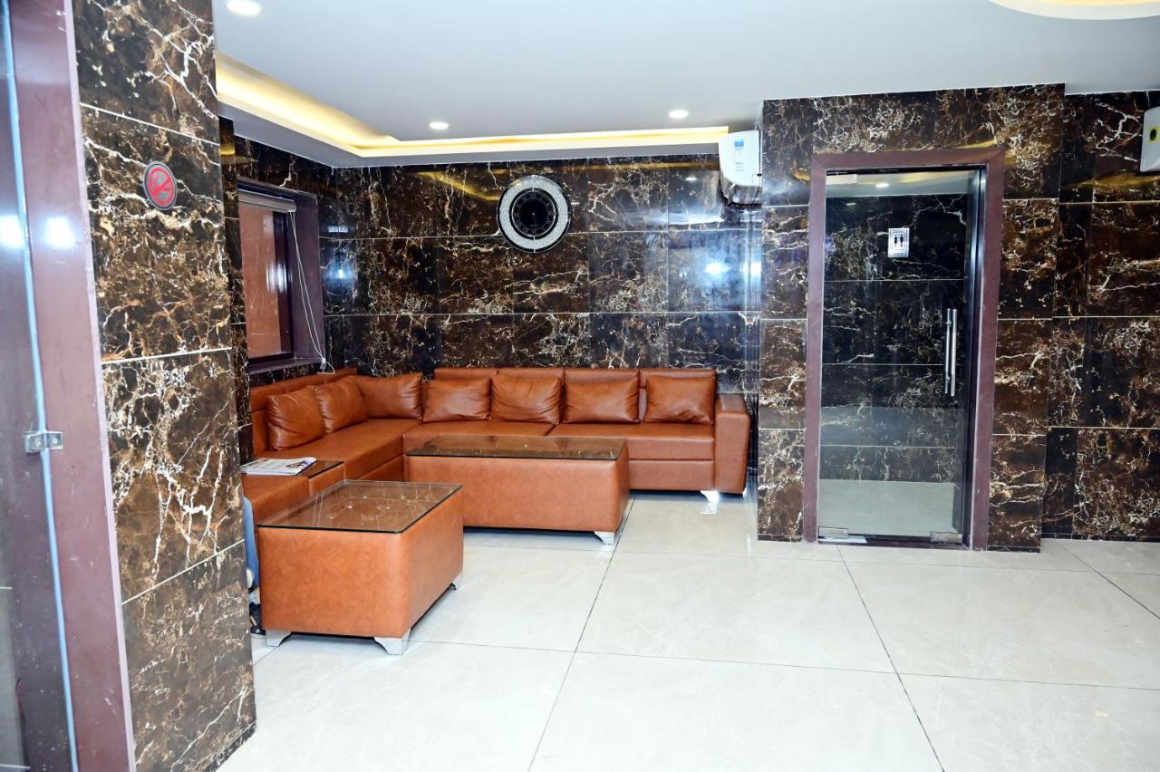 The Dwelling Inn Greater Noida Extérieur photo