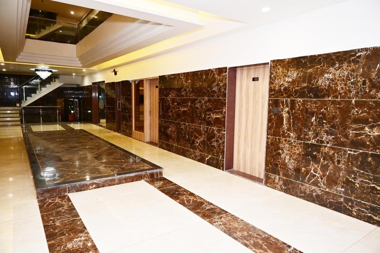 The Dwelling Inn Greater Noida Extérieur photo