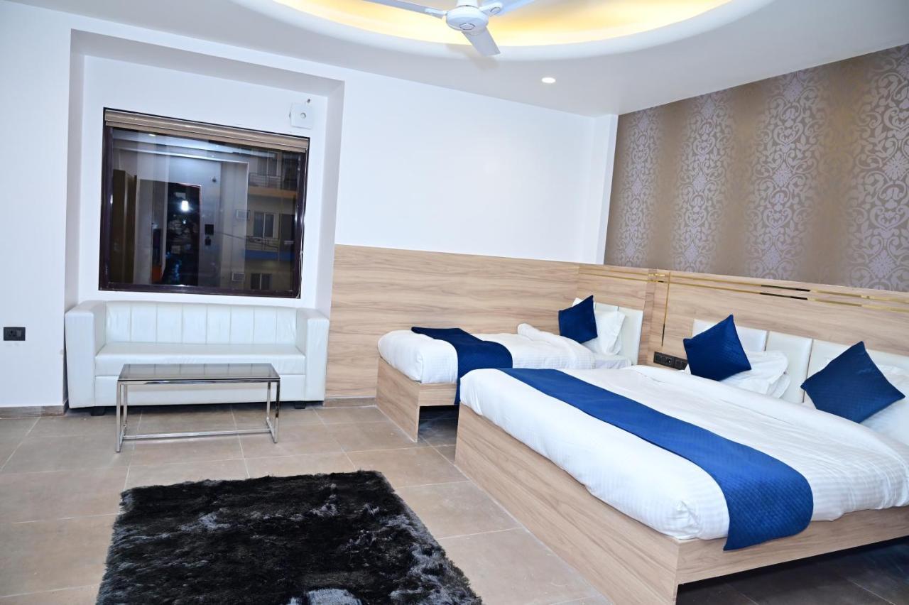 The Dwelling Inn Greater Noida Extérieur photo