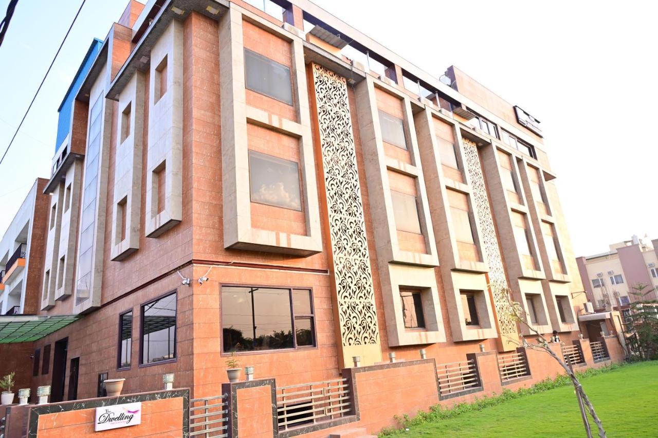 The Dwelling Inn Greater Noida Extérieur photo