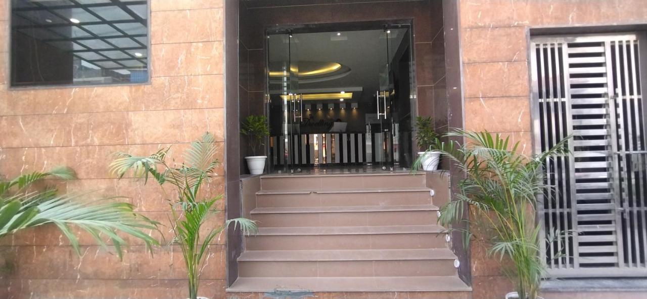 The Dwelling Inn Greater Noida Extérieur photo