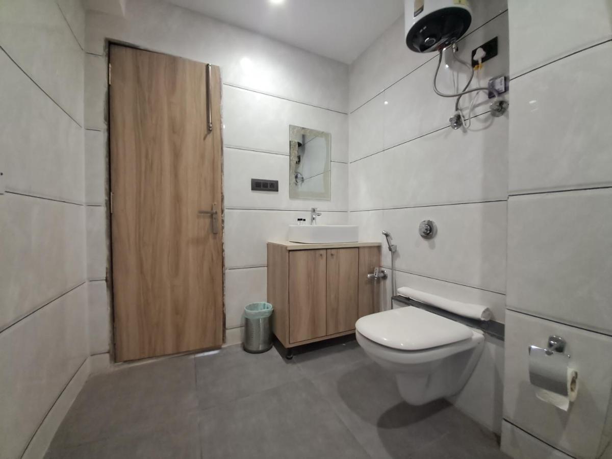 The Dwelling Inn Greater Noida Extérieur photo